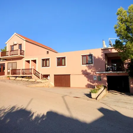 With Parking Space Zavalatica, Korcula - 4458 *