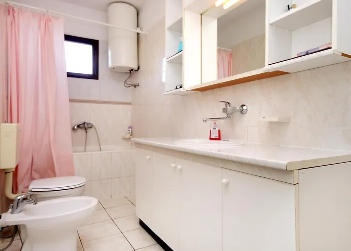 With Parking Space Zavalatica, Korcula - 4458 *